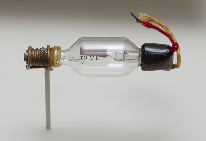 Image:Triode tube 1906.jpg