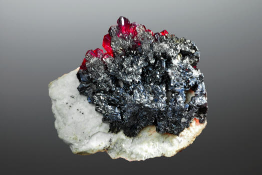 http://www.watzlminerals.com/img/TreasureTrove/20100526/A60-a.jpg