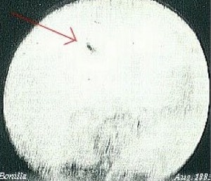 Was the first photographed UFO a comet?