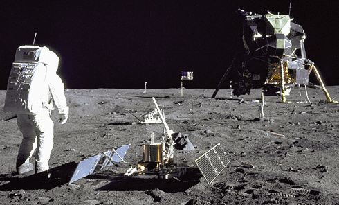 http://apod.nasa.gov/apod/image/0603/aldrinseismometer_apollo11.jpg