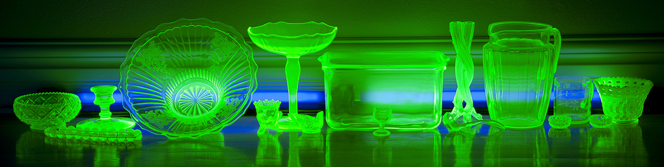 http://upload.wikimedia.org/wikipedia/commons/7/79/Vasline_glass_glowing.jpg