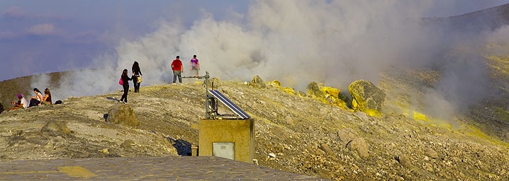 http://images.volcanodiscovery.com/fileadmin/photos/italy/tours/est_111008/vulcano/vulcano_g5807.jpg