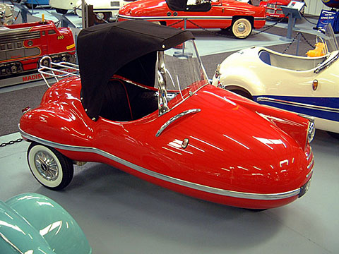 http://microcarmuseum.com/tour/images/rollera-00.jpg