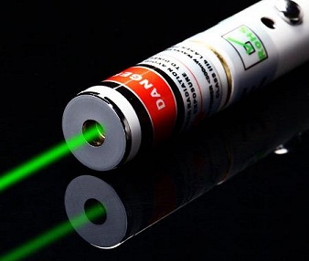 [skylasers+green+laser+pointer+1.jpg]