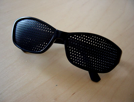 File:Rasterbrille.jpg