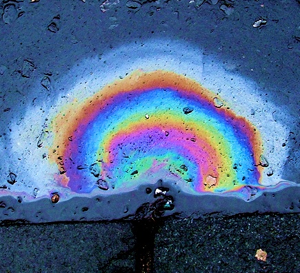 http://upload.wikimedia.org/wikipedia/commons/0/06/Dieselrainbow.jpg