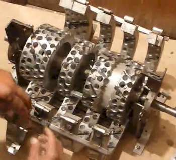 http://peswiki.com/images/1/1b/Wasif-Kahloon_magnet-motor_open_350.jpg