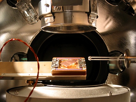 http://www.wired.com/images_blogs/wiredscience/2013/04/view-into-ion-trap-apparatus.jpg