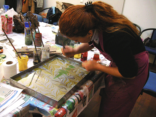 http://travelogue.travelvice.com/postfiles/2008-12-29_turkish-marbling_1.jpg